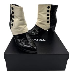 Chanel 2008 Interlocking CC Logo Boots - Size 41